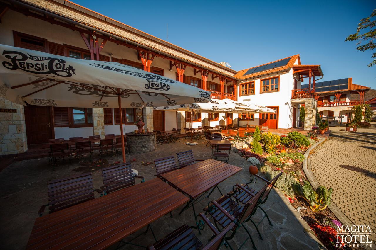 Magita Hotel Basko Esterno foto
