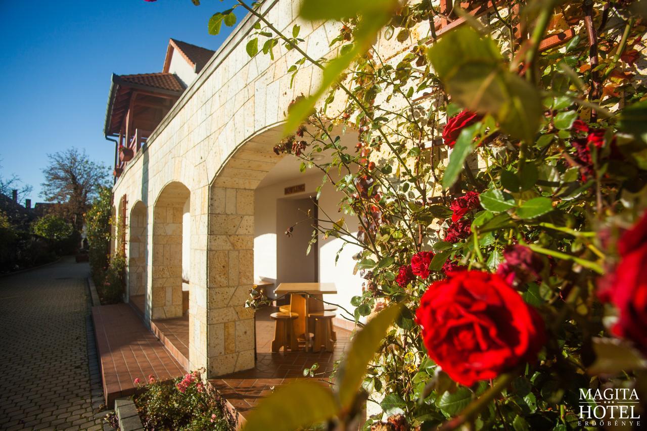 Magita Hotel Basko Esterno foto
