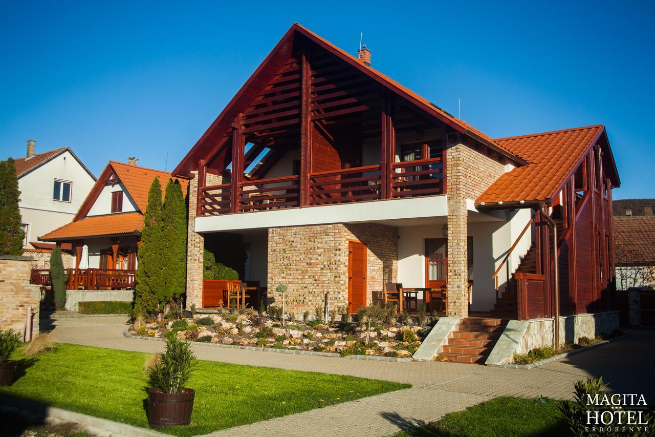 Magita Hotel Basko Esterno foto