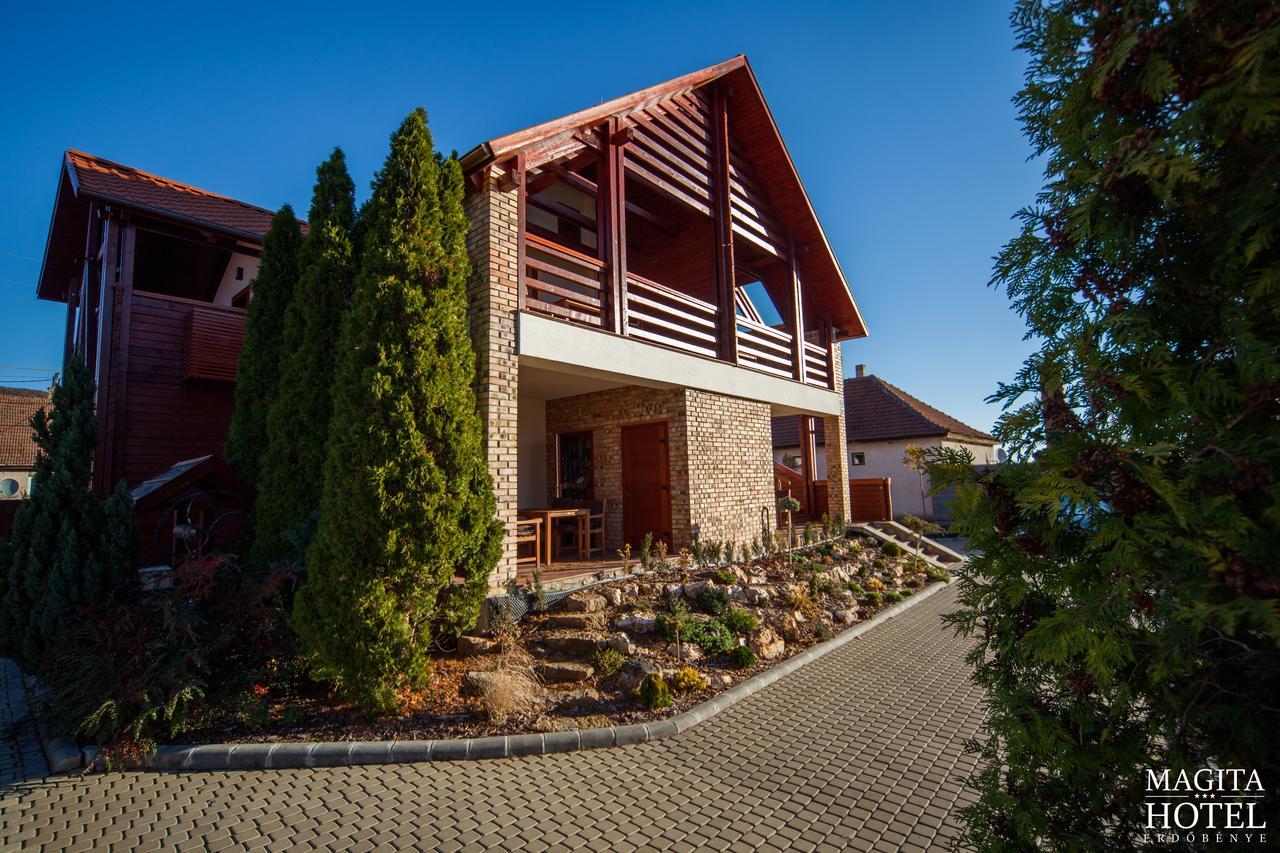 Magita Hotel Basko Esterno foto