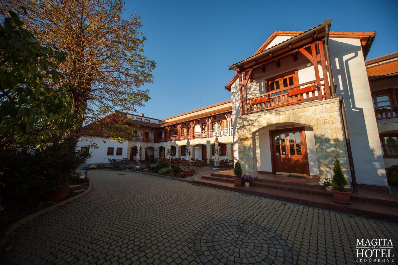 Magita Hotel Basko Esterno foto