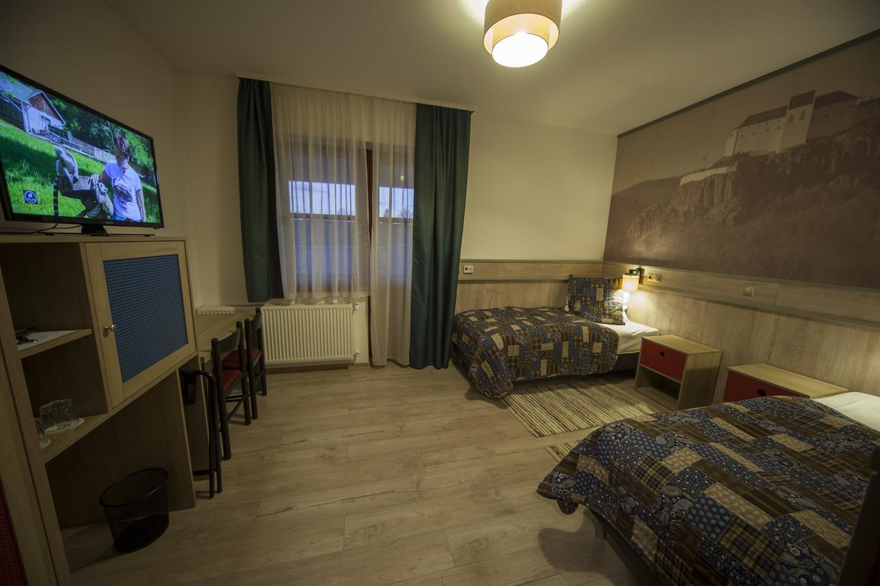 Magita Hotel Basko Esterno foto